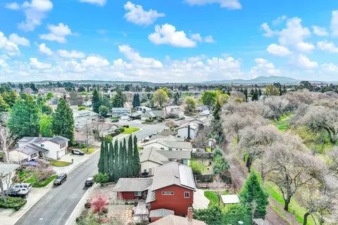 View/Area - 3537 Springfield Dr, Fairfield, CA 94534 photo 4 of 8