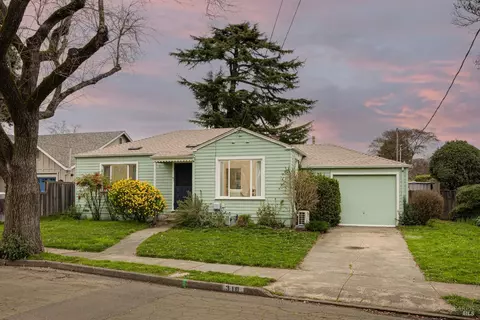 310 Yates Dr, Santa Rosa, CA 95405