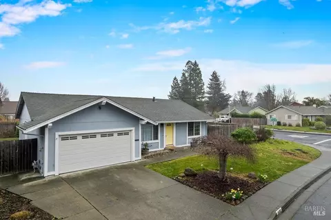 8496 Lancaster Dr, Rohnert Park, CA 94928