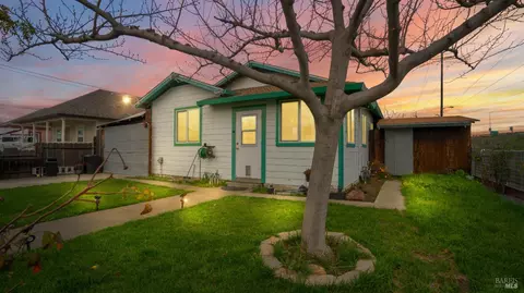 208 Jackson St, Fairfield, CA 94533 photo 4