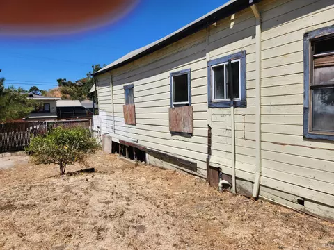 Exterior - 303 Lemon St, Vallejo, CA 94590 photo 5 of 8
