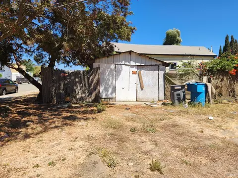 Exterior - 303 Lemon St, Vallejo, CA 94590 photo 6 of 8