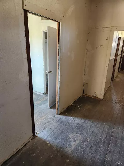 Entry Way - 303 Lemon St, Vallejo, CA 94590 photo 3 of 3