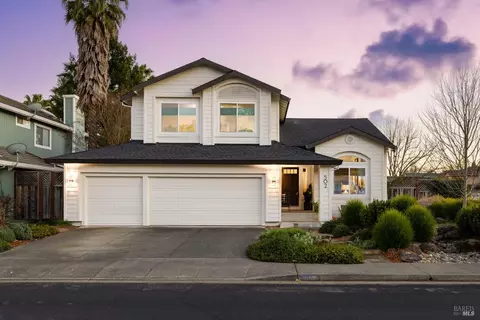 502 Pistachio Pl, Windsor, CA 95492