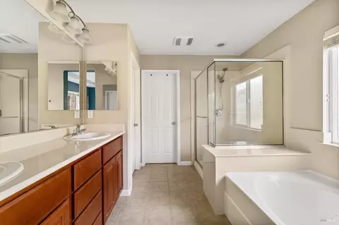 607 Citrine Cir E, Fairfield, CA 94534 photo 18