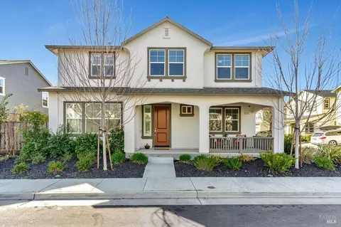 7565 Windward Dr, Rohnert Park, CA 94928