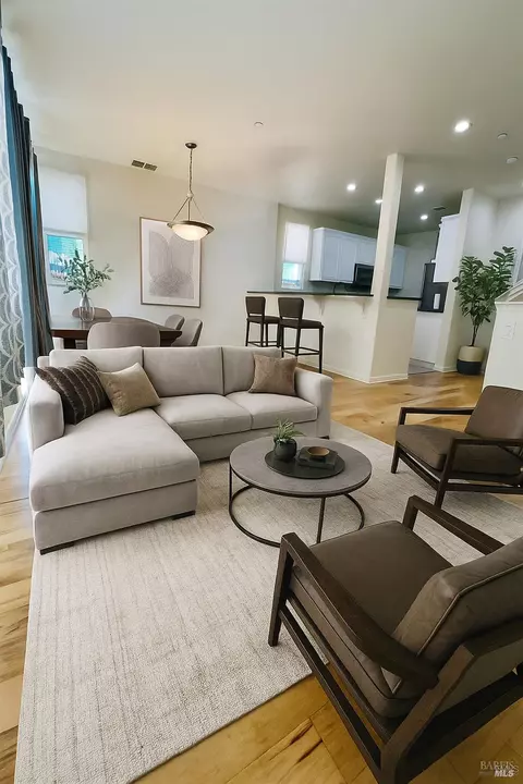 145 Summertime Ln, Suisun City, CA 94585