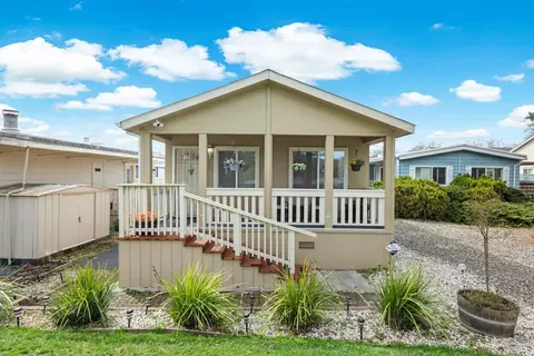 18 Hacienda Dr, Napa, CA 94558