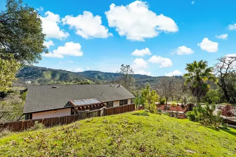 Exterior - 26 Sorrell Ct, Napa, CA 94558 photo 22 of 36