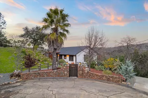 Exterior - 26 Sorrell Ct, Napa, CA 94558 photo 4 of 36