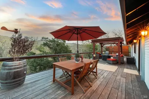 Exterior - 26 Sorrell Ct, Napa, CA 94558 photo 30 of 36