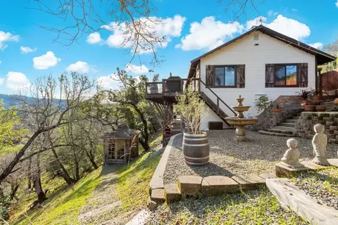 Exterior - 26 Sorrell Ct, Napa, CA 94558 photo 10 of 36