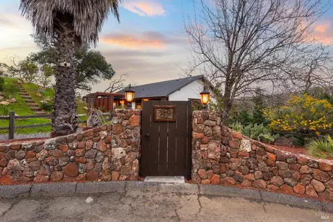 Exterior - 26 Sorrell Ct, Napa, CA 94558 photo 26 of 36