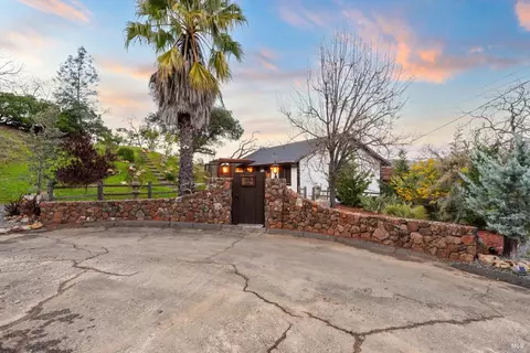Exterior - 26 Sorrell Ct, Napa, CA 94558 photo 25 of 36