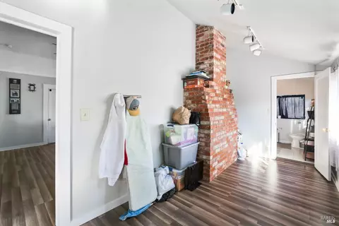 Entry Way - 9211 Boyce Rd, Winters, CA 95694 photo 2 of 4