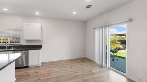 990 Camelia Dr, Dixon, CA 95620 photo 10