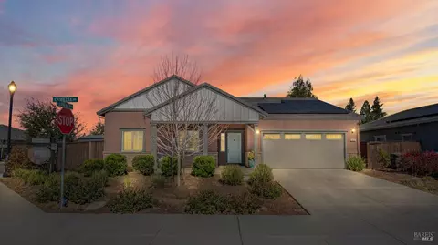 990 Camelia Dr, Dixon, CA 95620 photo 3