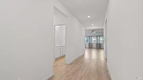 990 Camelia Dr, Dixon, CA 95620 photo 9