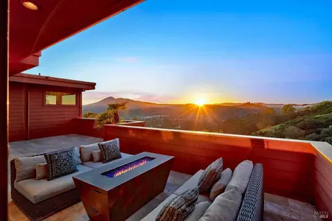 378 Margarita Dr, San Rafael, CA 94901
