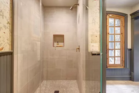 Bath - 65 Poplar Ave, Ross, CA 94957 photo 8 of 9