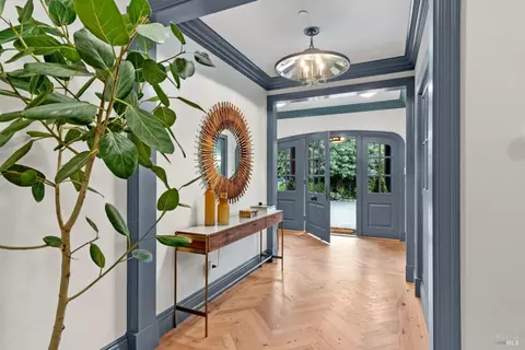 Entry Way - 65 Poplar Ave, Ross, CA 94957 photo 3 of 4