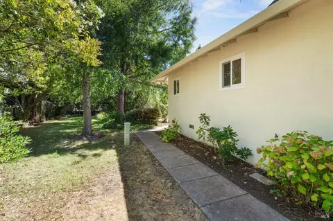 196 Temelec Cir, Sonoma, CA 95476 photo 23