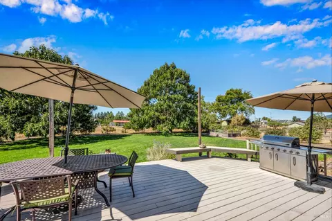 1096 Red Tail Rd, Healdsburg, CA 95448 photo 14
