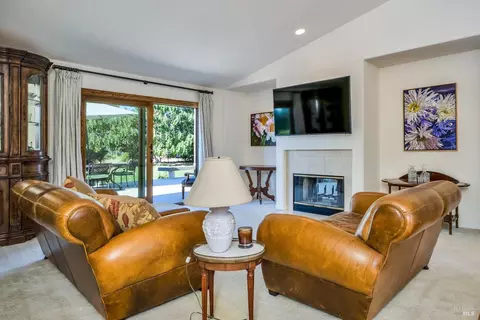 1096 Red Tail Rd, Healdsburg, CA 95448 photo 13
