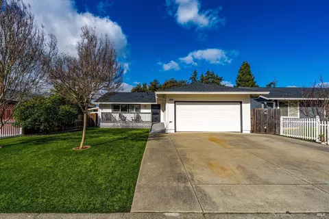 6019 Elsa Ave, Rohnert Park, CA 94928