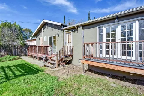 Exterior - 1321 Nebraska St, Vallejo, CA 94590 photo 4 of 8