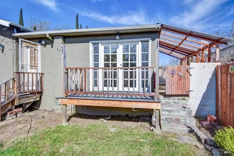 Exterior - 1321 Nebraska St, Vallejo, CA 94590 photo 3 of 8