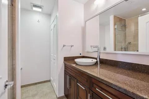 Bath - 95 Anchorage Rd #95, Sausalito, CA 94965 photo 1 of 1