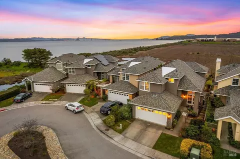 260 Baypoint Dr, San Rafael, CA 94901