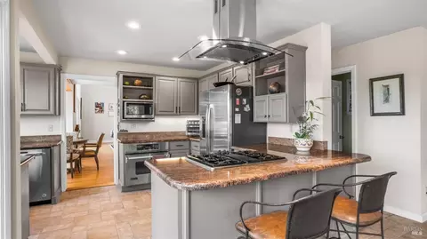 Kitchen - 170 Oak Ave, San Anselmo, CA 94960 photo 1 of 8