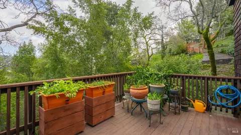 Exterior - 170 Oak Ave, San Anselmo, CA 94960 photo 7 of 29
