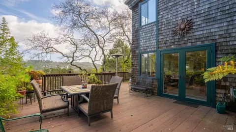 Exterior - 170 Oak Ave, San Anselmo, CA 94960 photo 3 of 29