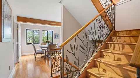 Entry Way - 170 Oak Ave, San Anselmo, CA 94960 photo 2 of 4