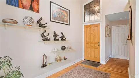 Entry Way - 170 Oak Ave, San Anselmo, CA 94960 photo 1 of 4