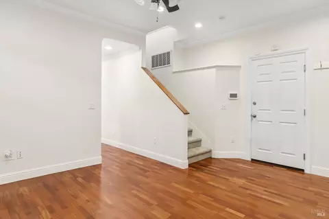 Living - 211 Gilger Ave, Martinez, CA 94553 photo 5 of 5
