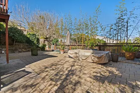 Exterior - 211 Gilger Ave, Martinez, CA 94553 photo 4 of 9