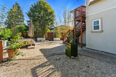 Exterior - 211 Gilger Ave, Martinez, CA 94553 photo 6 of 9