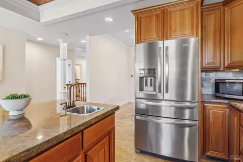 Kitchen - 211 Gilger Ave, Martinez, CA 94553 photo 4 of 6