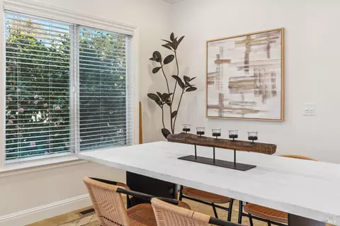 Dining - 211 Gilger Ave, Martinez, CA 94553 photo 3 of 4