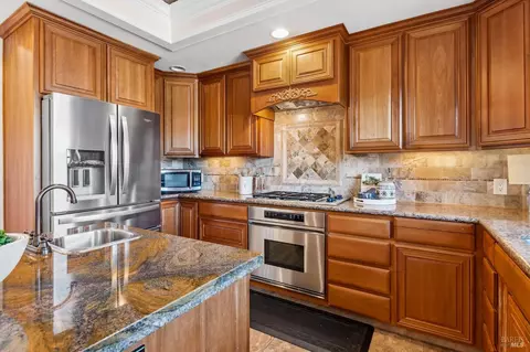 Kitchen - 211 Gilger Ave, Martinez, CA 94553 photo 3 of 6