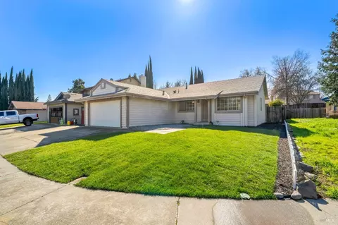 160 Mayo Ct, Vacaville, CA 95688