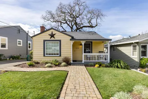1213 Banks Ave, Napa, CA 94559