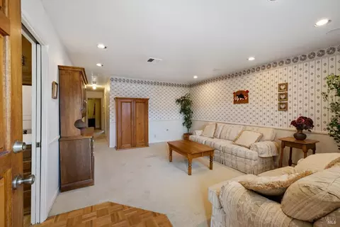 215 Arguello Ave, Vallejo, CA 94591 photo 5