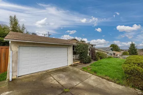 215 Arguello Ave, Vallejo, CA 94591 photo 3