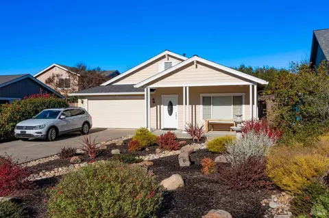 111 Philip Dr, Healdsburg, CA 95448