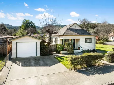 135 N Franklin St, Cloverdale, CA 95425